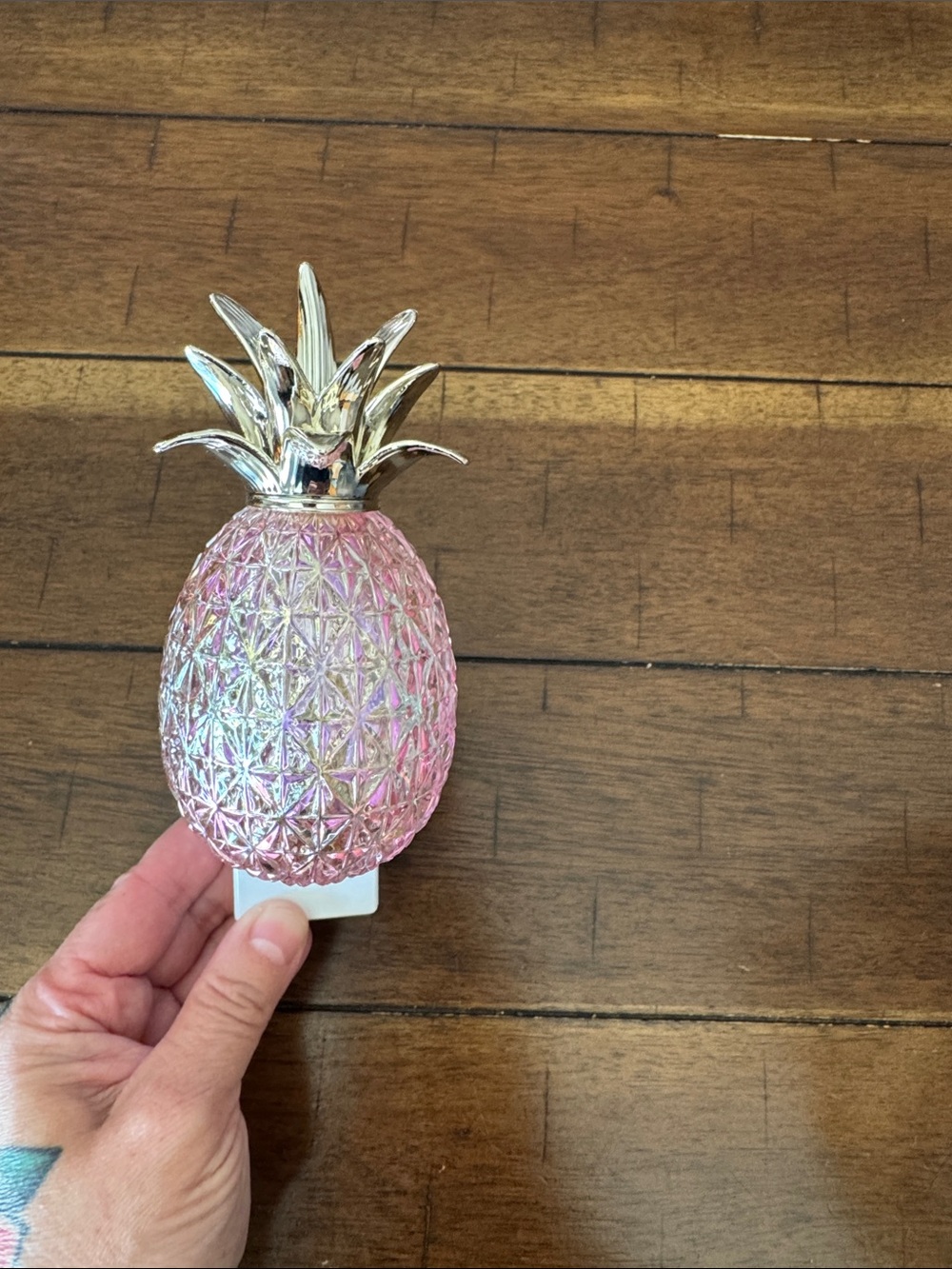 Bath & Body Works Iridescent Pink Pineapple Night Light with Silver Top